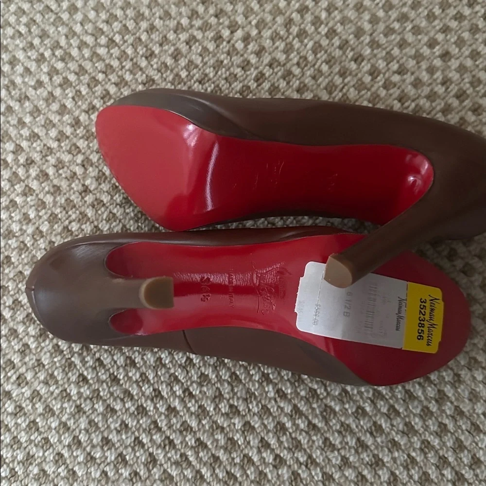 NWT Authentic Christian Louboutin 4 1/4” Chocolate Platform Brown Leather Heels